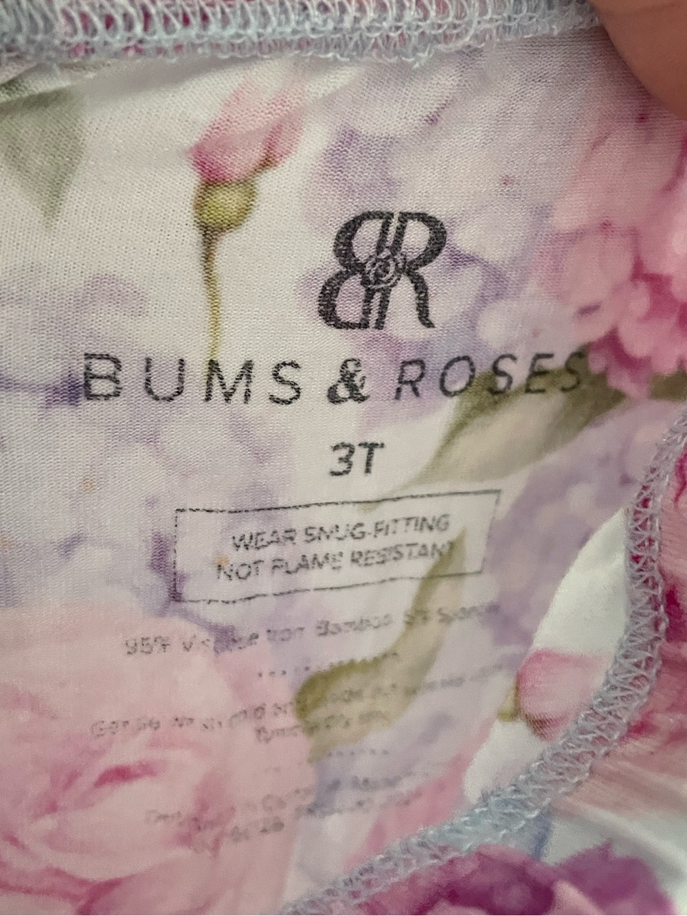 Bums & Roses Roses and Hydrangeas Pajama Set Size 3T - Picture 3 of 4